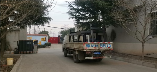 洛寧客戶(hù)購(gòu)買(mǎi)震動(dòng)漏斗